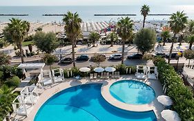 International Hotel & Suite